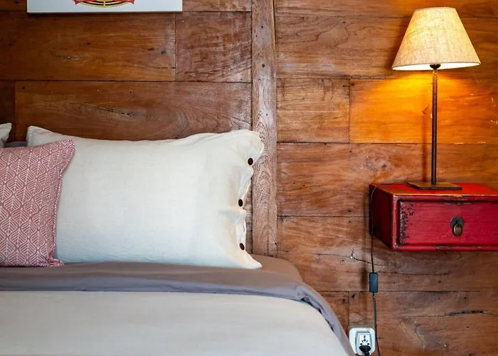 Aniri - - Walk To & Cafes Villa