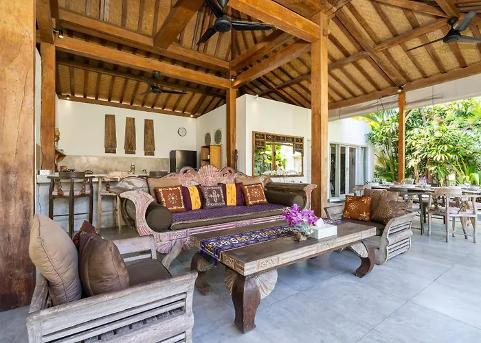 Villa Aniri - - Walk To & Cafes