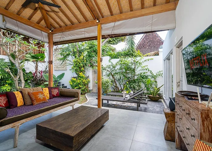 Villa Aniri - - Walk To & Cafes *