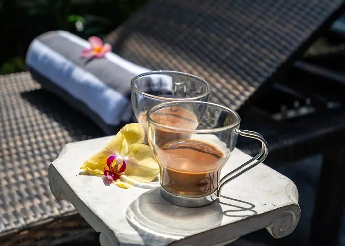 Aniri - - Walk To & Cafes *