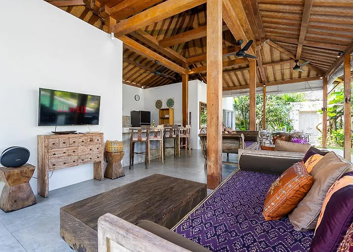 Villa Aniri - - Walk To & Cafes